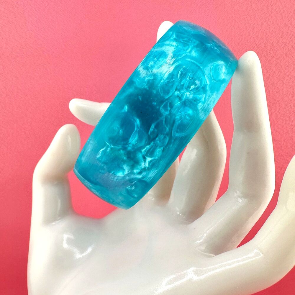 Vintage Lucite Bangle Bracelet Blue Marble Iridescent Swirl Under Water Chunky